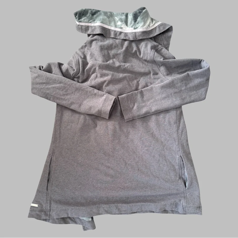LULULEMON Women's Gray Savasana Wrap Size 10